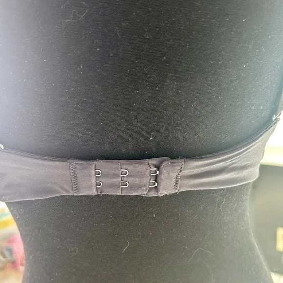 Victoria’s Secret Steel Grey Bio-Fit Push-Up Bra with Convertible Straps in 34B - Picture 3 of 4